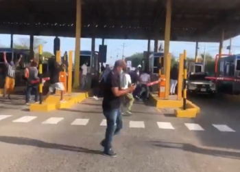 Cartageneros derribaron a la brava talanqueras de los peajes internos