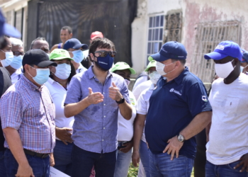 Pumarejo y su gabinete recorrió el barrio El Ferry para escuchar a la comunidad