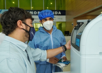 Alcalde Pumarejo recibe los primeros 34 concentradores de oxígeno donados por empresas de servicios públicos