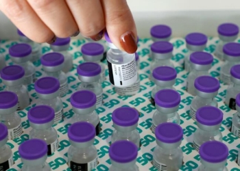 Alcalde Pumarejo solicita a MinSalud autorización para comenzar a vacunar a mayores de 65 años