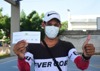 Gobernación del Atlántico y Fundación Promigas entregaron 9.200 bonos solidarios a hogares del departamento