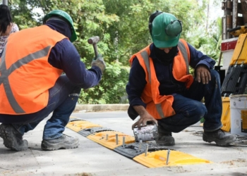 Tránsito del Atlántico instala señales para mejorar la seguridad vial de 16 municipios