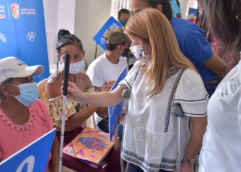 Gobernadora entregó la ayuda técnica número 900 a personas con discapacidad del Atlántico