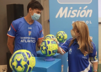 Elsa Noguera presentó ‘Misión Fútbol’, programa que capacitará a entrenadores y niños del departamento