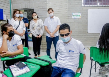 “Persigan sus sueños”: Samuel Gutiérrez, becario de Universidad al Barrio con discapacidad visual