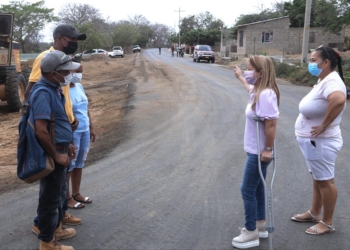 Gobernadora del Atlántico anunció que en mayo se entregará la vía que conecta Hibácharo y El Cerrito, en Piojó, con la Autopista al Mar