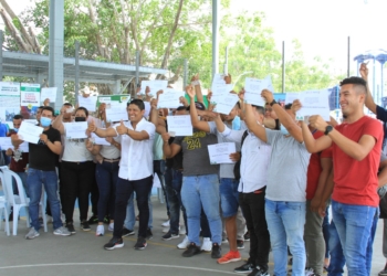 Alcalde Rumenigge entregó 50 nuevas licencias de manejo gratis a conductores de Malambo