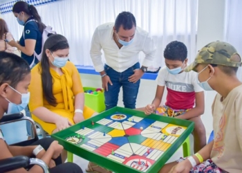 Distrito y clínica Bonnadona inauguran primera aula hospitalaria para atención de estudiantes en situación de enfermedad