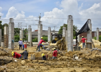 Alcalde Pumarejo inspeccionó avances en obra del mercado Gran Bazar