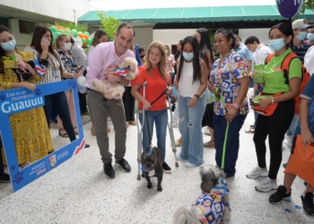 En el Día Mundial del Perro, Gobernación del Atlántico abrió sus puertas a los ‘amigos fieles’ de los servidores públicos