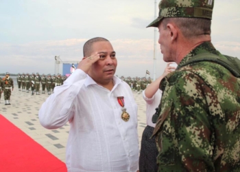 Por su labor filantrópica, presidente del Concejo de Barranquilla recibe medalla Militar por parte del Ejército Nacional