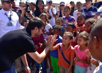 Reconocimiento al alcalde Jaime Pumarejo por compromiso con la niñez