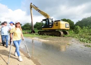 “Gracias a la limpieza de los canales de drenaje, hemos podido mitigar inundaciones en el sur del Atlántico”: Elsa Noguera