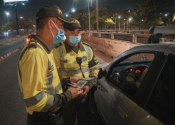 AMB sanciona a 40 conductores y propietarios de vehículos que prestaban un servicio no autorizado