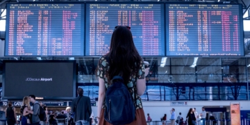 Acoger en Nochebuena a alguno de los miles de viajeros que no llegarán a sus casas por Navidad