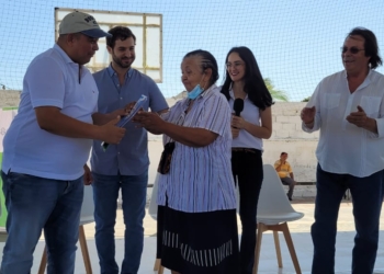 500 familias barranquilleras recibieron el aguinaldo navideño: el título de propiedad de sus viviendas