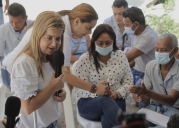 «Acompañaremos a las familias afectadas de Piojó hasta nuestro último día de gobierno»: Elsa Noguera