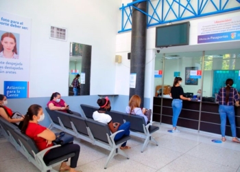 Atlántico rompe récord con 98.803 pasaportes expedidos en 2022
