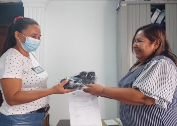 Con entrega de zapatos gratis, Malambo proyecta incrementar matrícula escolar