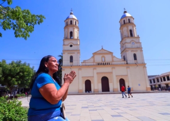 Procesión Jesús de Nazareno con comunidades educativas en Sabanalarga