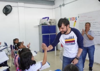 Espacios renovados para estudiantes de San Luis: alcalde Pumarejo entregó las obras de esta institución 