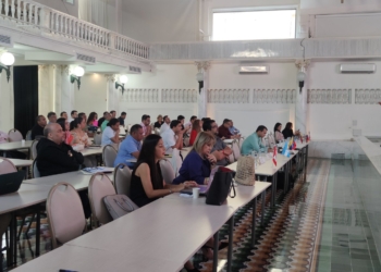 Campañas políticas deben verificar que su mensaje sí llegue a sus electores: panelistas en Congreso de Marketing Político