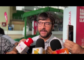 Pumarejo y estudiantes de Universidad al Barrio’ celebran sus oportunidades en la educación superior