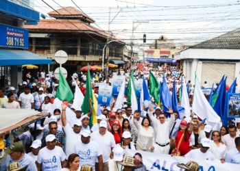 Apoteósica inscripción por firmas de la médico Alcira Saldoval a la Alcaldía de Soledad