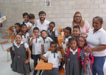 Alcalde Pumarejo entrega infraestructura renovada del IED Jesús de Nazareth en la Sierrita