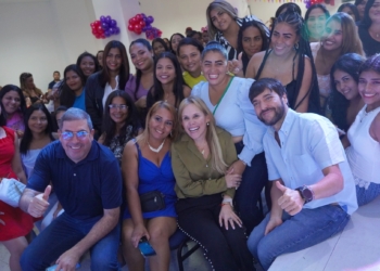 Como impulso para el crecimiento laboral, Distrito capacita a 200 mujeres con cursos para emprender