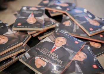 “Mi libro ‘Colombia, país de regiones’ resume la necesidad de ser autónomos para cerrar brechas sociales”: Verano