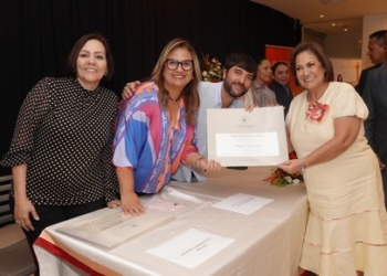 Barranquilla tiene a más de 900 docentes especialistas y magísteres que educarán con calidad a nuestros estudiantes: Pumarejo 