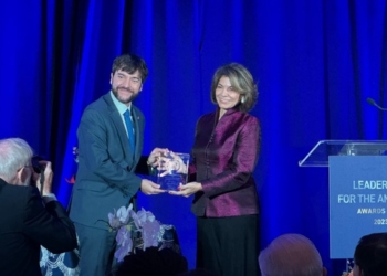 Alcalde Pumarejo recibió premio al liderazgo para las Américas, en Washington