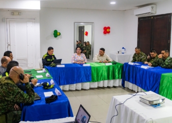 Trabajo en equipo para garantizar seguridad acuerda alcaldesa con autoridades militares y policivas