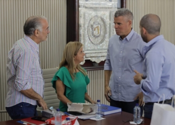 Gobernadora del Atlántico presentó al gobernador electo proyecto de cacao en Suan y Santa Lucía