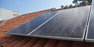 Triple A abre convocatoria para los primeros clientes que podrán instalar paneles solares en sus hogares
