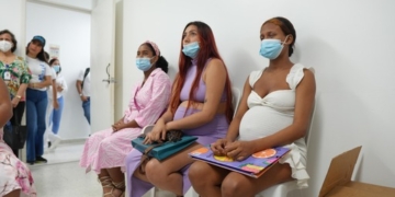 Certifican tres Caminos distritales en atención integral a la mujer y la infancia