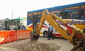 En soledad, vía a Tauro Y California avanza acorde al cronograma