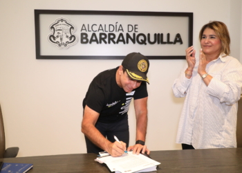 Alcalde Char sancionó Plan de Desarrollo Barranquilla a Otro Nivel