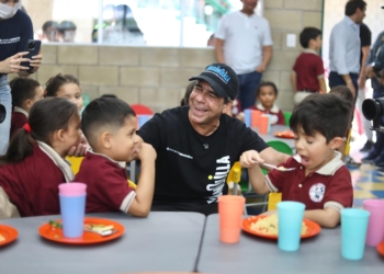 Alcalde Char entrega nueva cocina escolar y aulas a estudiantes del IED La Unión