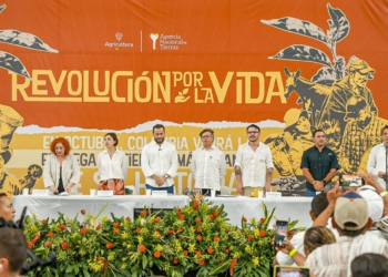 Gobierno inicia entrega «histórica» de tierras para acelerar la Reforma Agraria