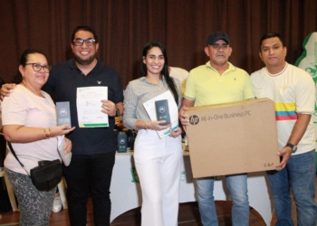 Juntas de Acción Comunal reciben equipos tecnológicos por parte de la alcaldía de Puerto Colombia