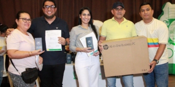 Juntas de Acción Comunal reciben equipos tecnológicos por parte de la alcaldía de Puerto Colombia