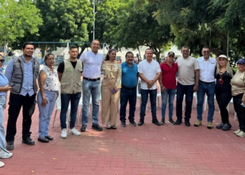 Socializan en Las Malvina y Adelita de Char el avance de obras de las Canchas Solares en Barranquilla