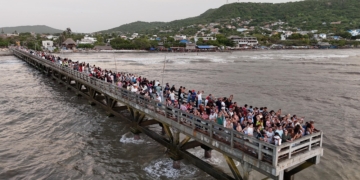 65 mil turistas disfrutaron del FestiPlaya 2025: alcalde Plinio Cedeño