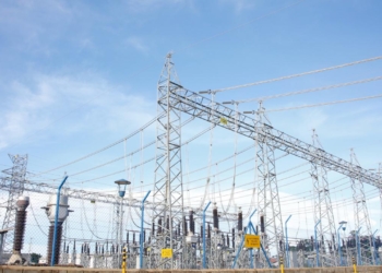 Gobierno impone nuevas contribuciones a generadores de energía