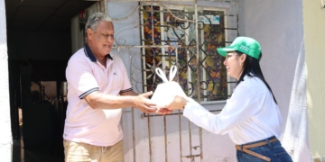 Alcalde Plinio Cedeño anuncia que más de 900 adultos mayores en Puerto Colombia recibirán almuerzos y atención integral en 2026