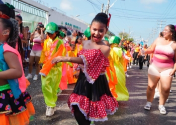 Iniciativa de sostenibilidad de Centro Comercial beneficia a 500 familias en Barranquilla