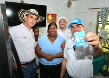 Fenoge y Afinia cambian neveras y aires viejos en el Caribe para bajar el costo de la factura de energía