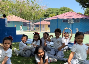 Grama del ‘Metro’ se sembró en el colegio Alexander Von Humboldt: Ahora sus estudiantes disfrutan de sus espacios verdes